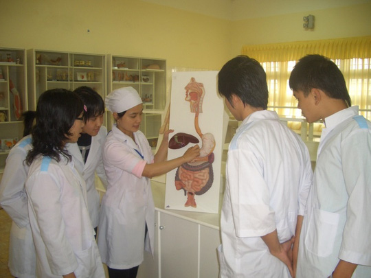 Khoa Điều dưỡng trường Đại học Yersin Đà Lạt đẩy mạnh phương pháp dạy và học tích cực